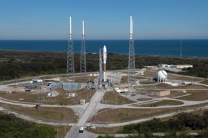 atlas_v_551_at_launch_pad_41